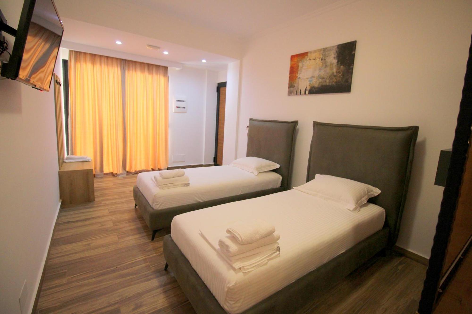 Ortus Rooms Sarande Bagian luar foto